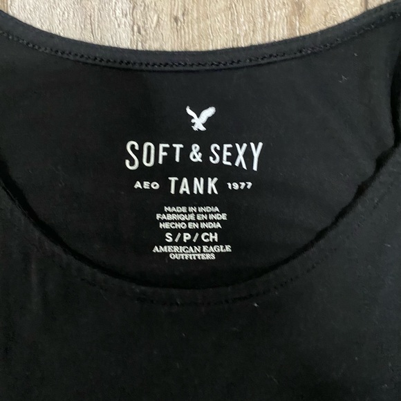 Soft and sexy embroidered tank top - Picture 2 of 3